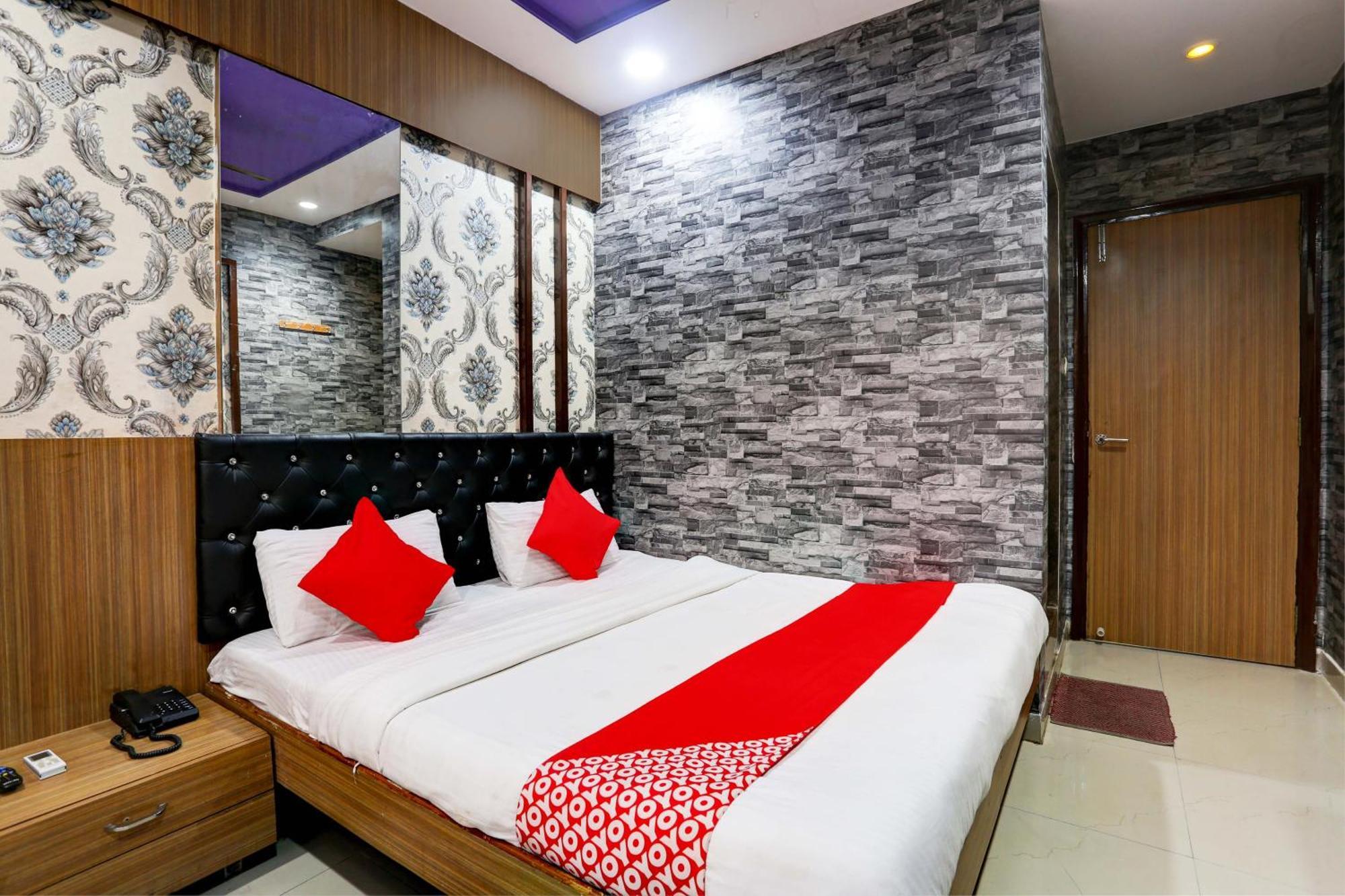 OYO Flagship 83189 Hotel Yatri Yadgar Navi Mumbai Exterior foto