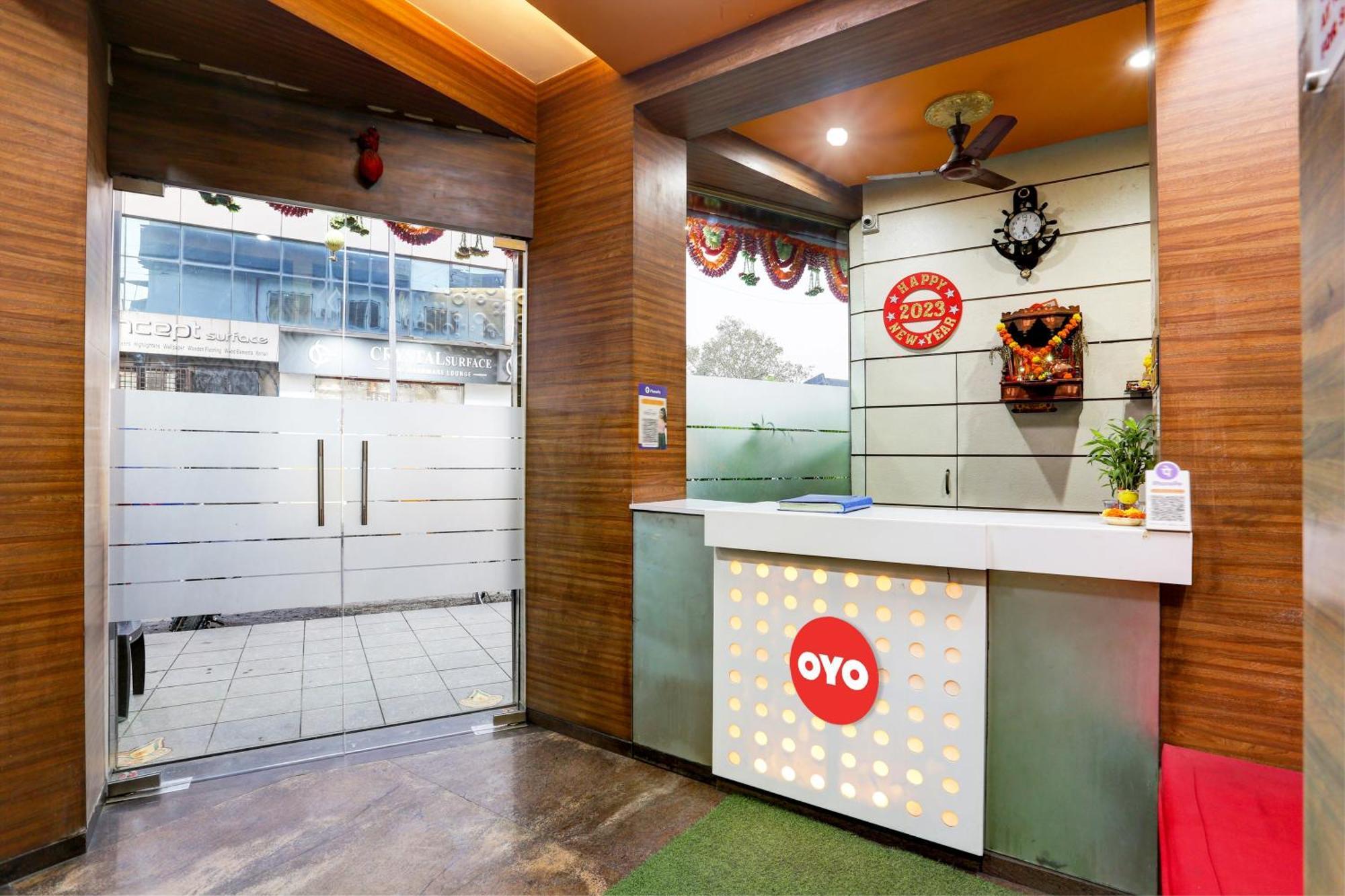 OYO Flagship 83189 Hotel Yatri Yadgar Navi Mumbai Exterior foto