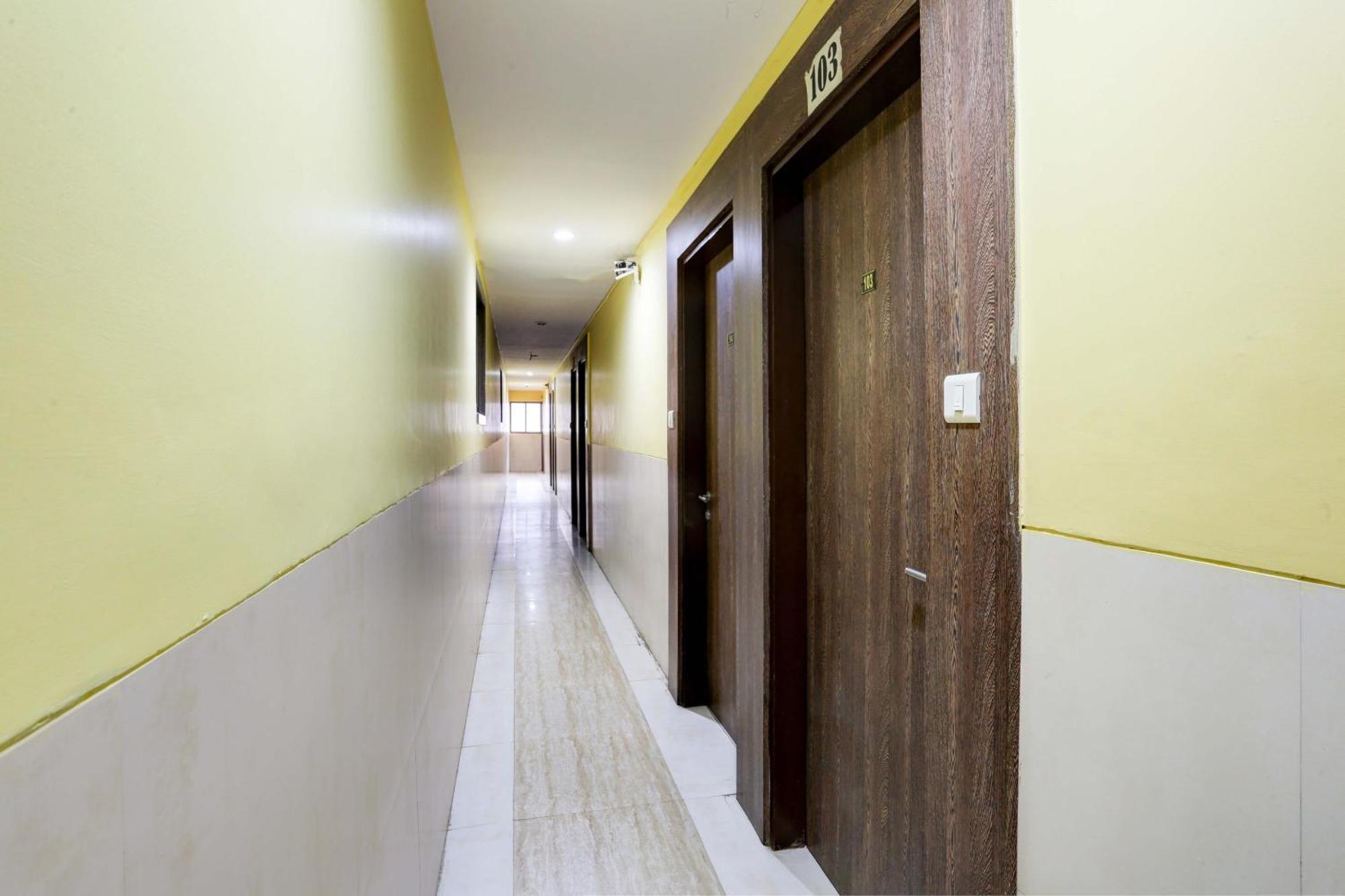 OYO Flagship 83189 Hotel Yatri Yadgar Navi Mumbai Exterior foto